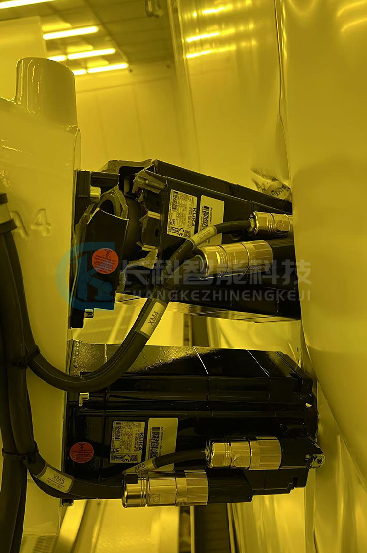 庫卡機器人KR210 R2700 prime CR FLR撞機維修